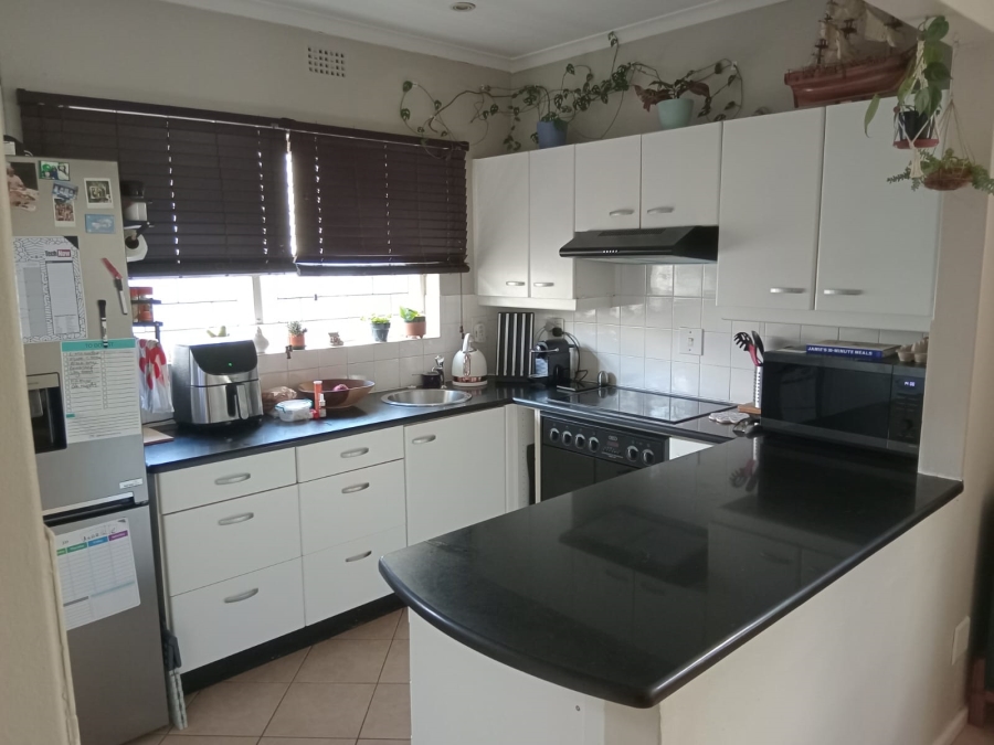 To Let 3 Bedroom Property for Rent in Rondebosch Western Cape